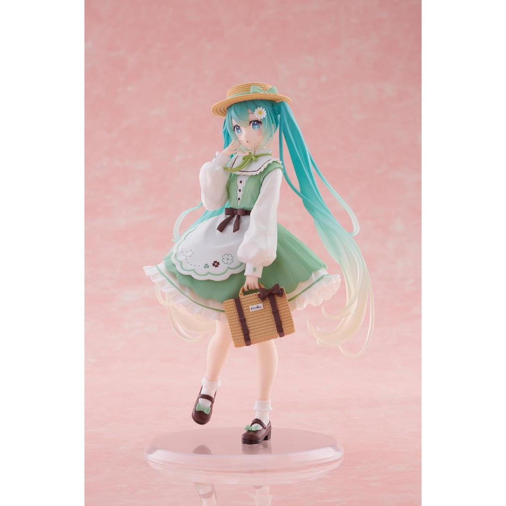 Taito Hatsune Miku Country Fashion Figure