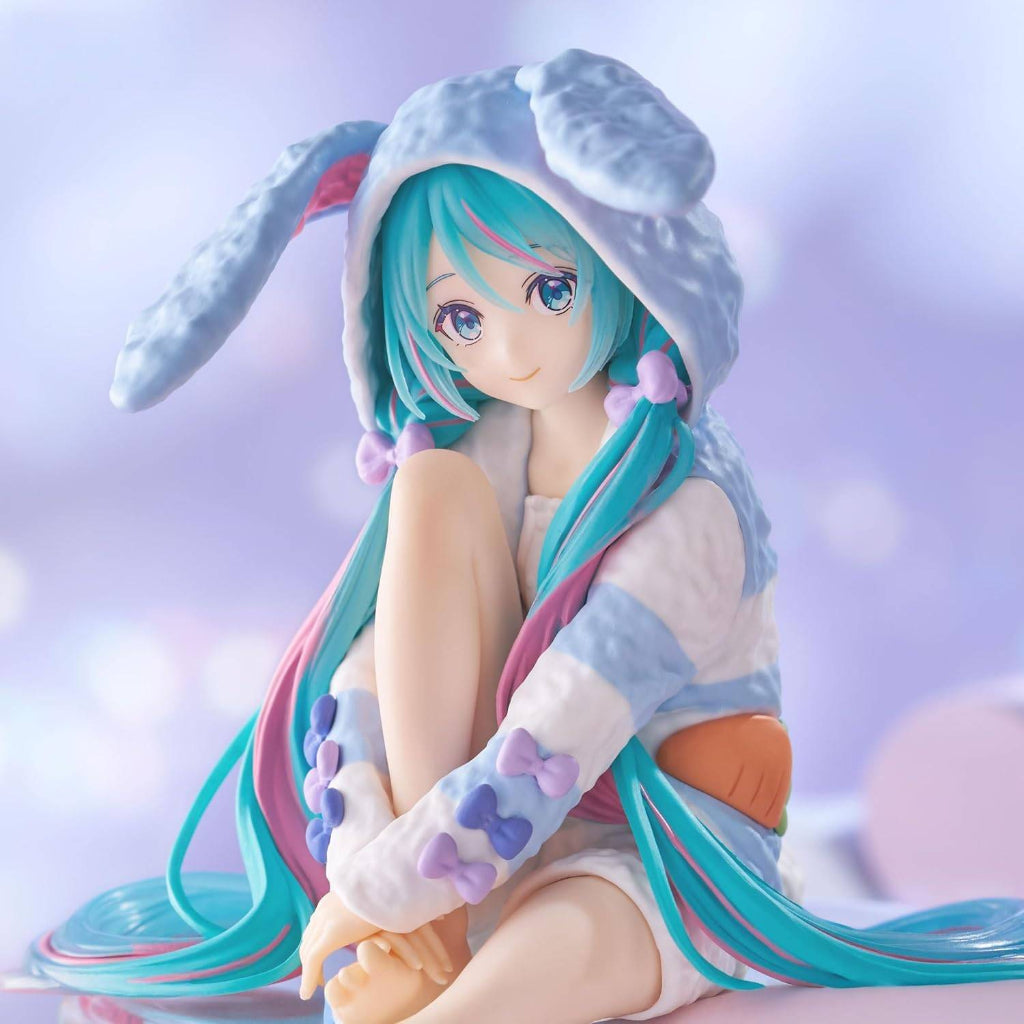 FuRyu Hatsune Miku Rabbit Eared Blue Hoodie Pajama Ver. Noodle Stopper Figure