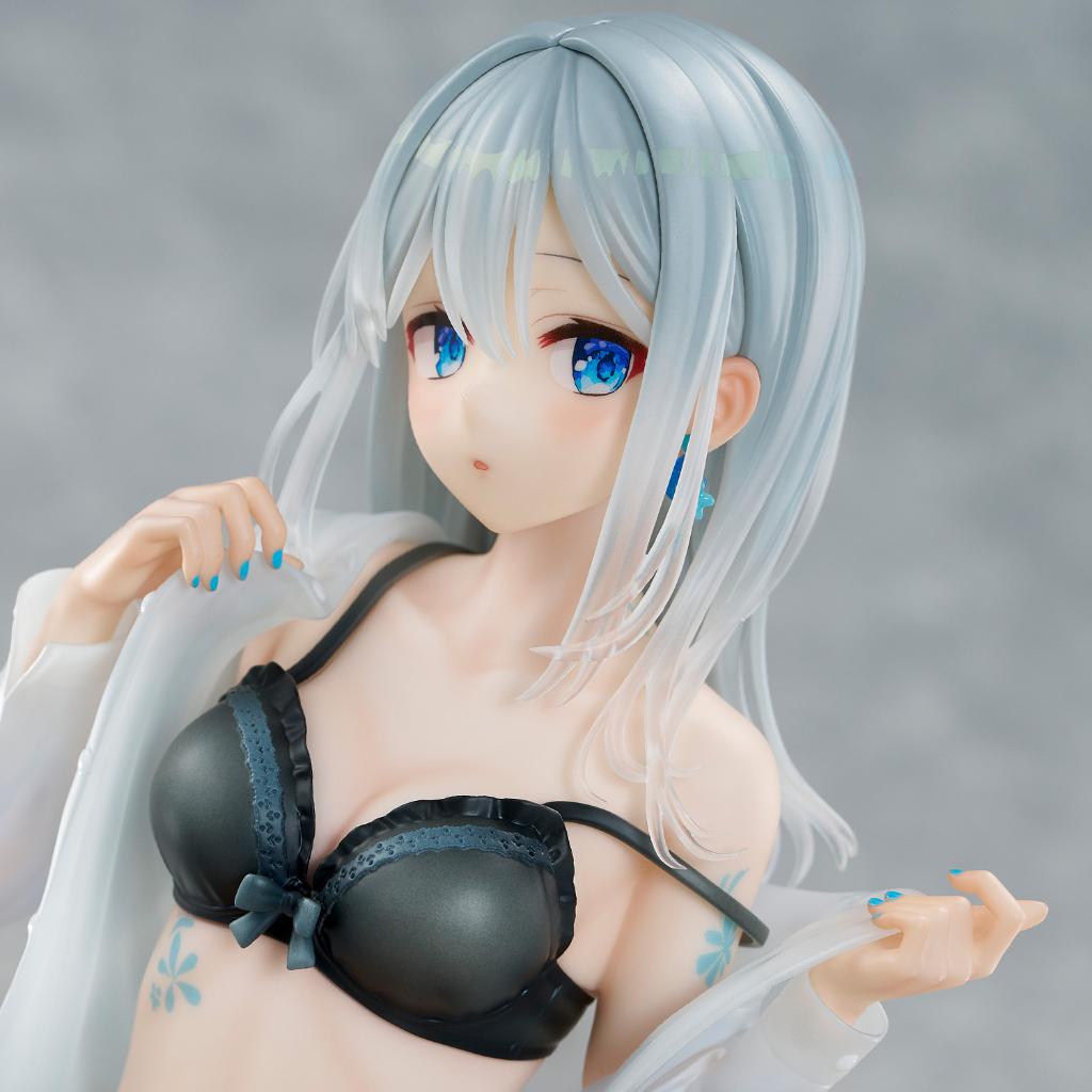 Fuumi Illustration - Silver-Haired Girl Sky Blue Morning (Special Outfit Ver.) Figurine