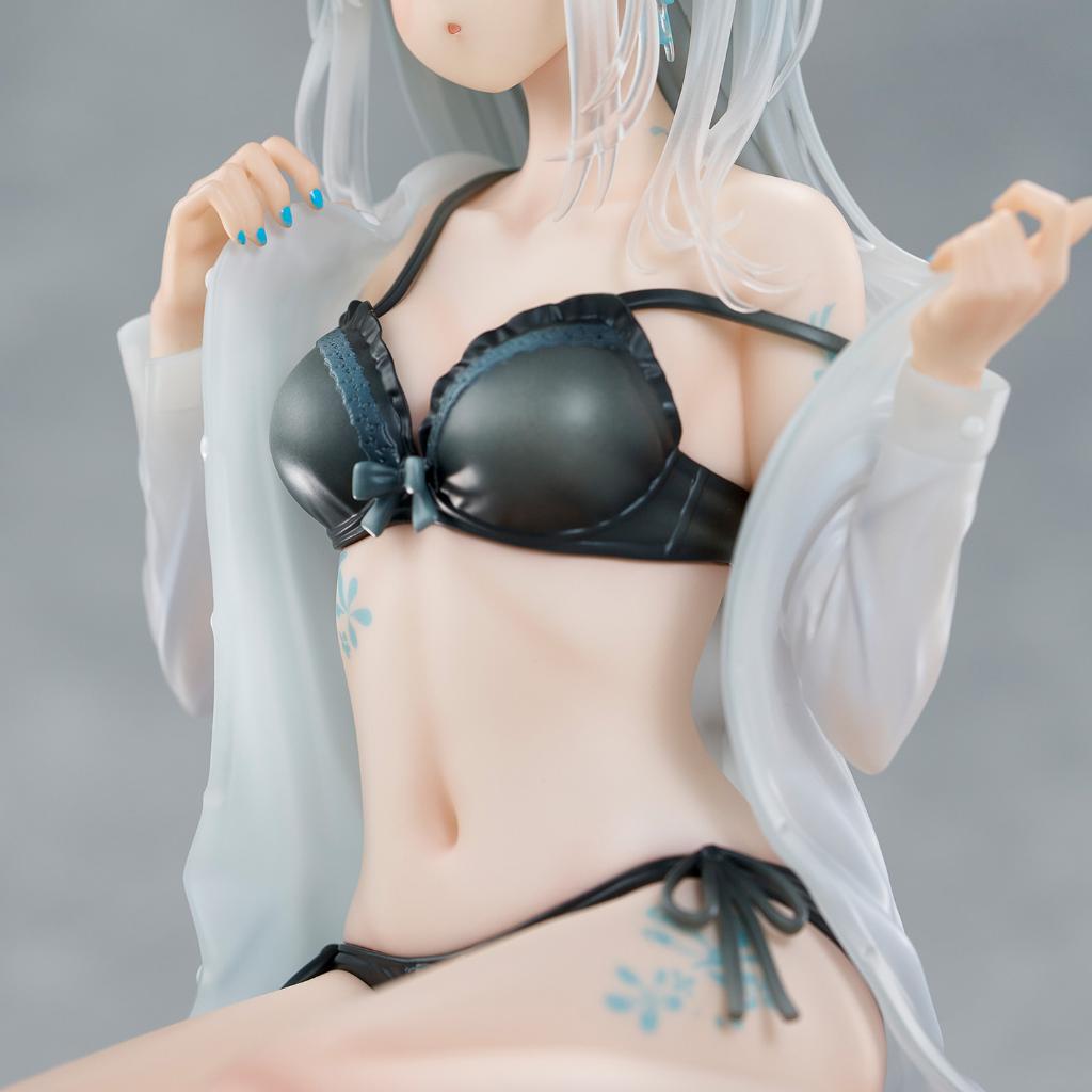 Fuumi Illustration - Silver-Haired Girl Sky Blue Morning (Special Outfit Ver.) Figurine