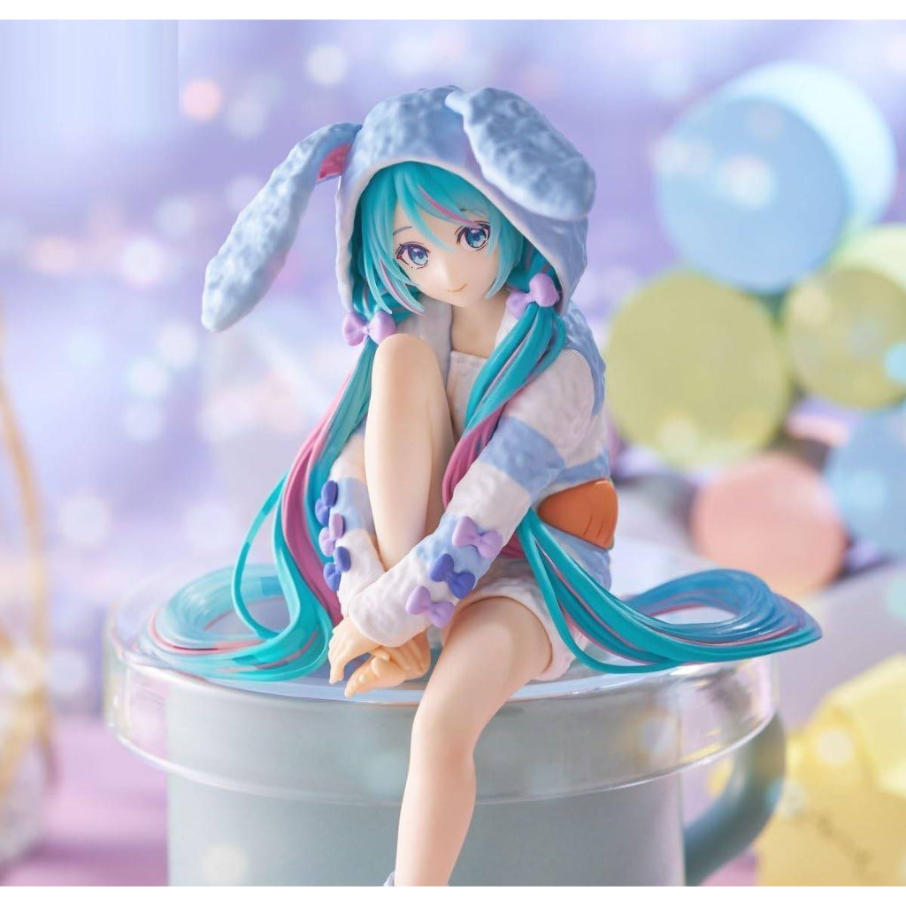 FuRyu Hatsune Miku Rabbit Eared Blue Hoodie Pajama Ver. Noodle Stopper Figure