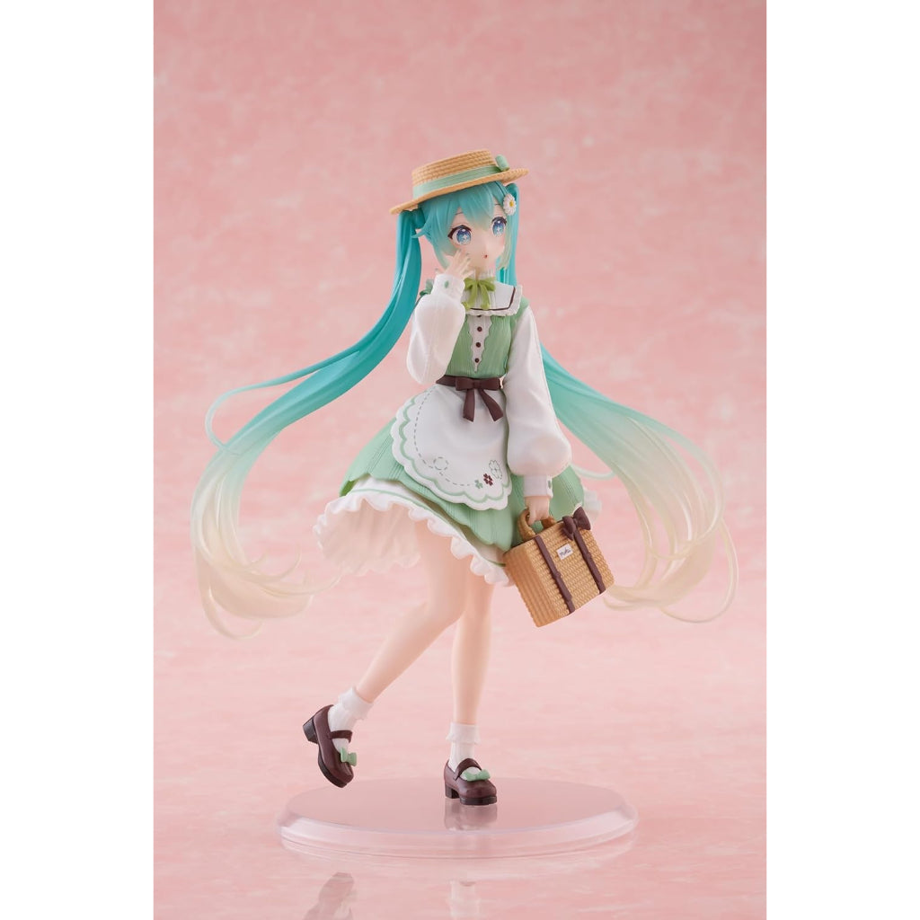 Taito Hatsune Miku Country Fashion Figure
