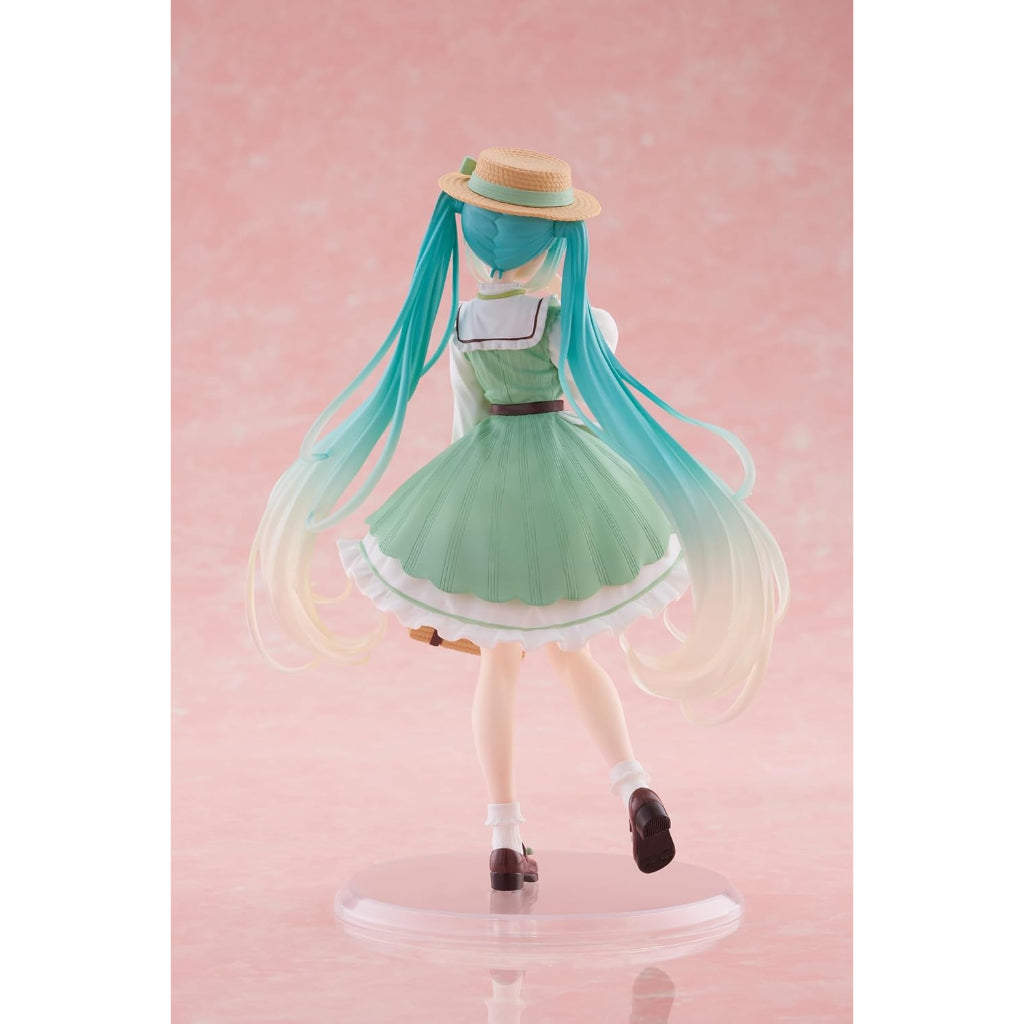 Taito Hatsune Miku Country Fashion Figure