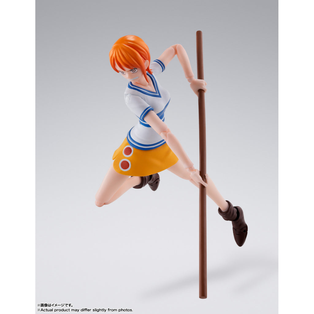 S.H.Figuarts Nami -Romance Dawn-