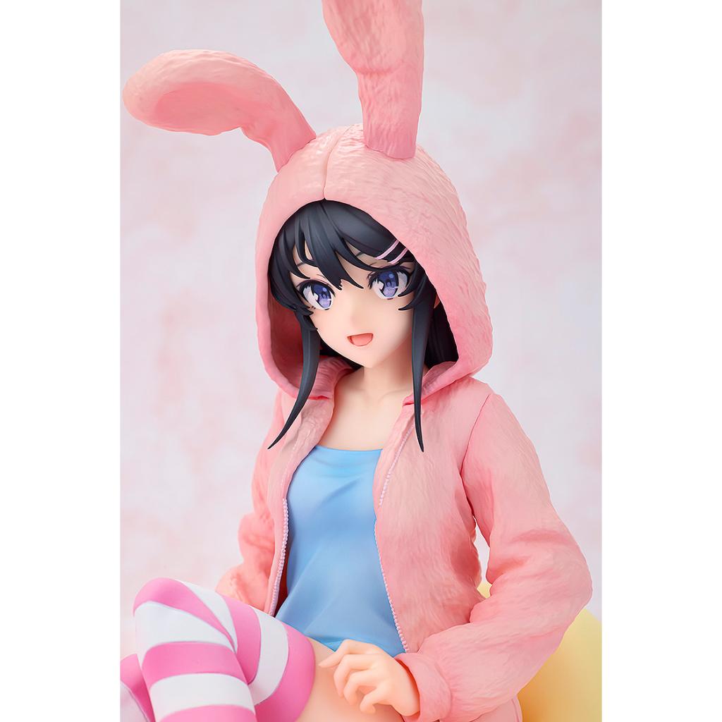 Rascal Does Not Dream Of A Knapsack Kid - Mai Sakurajima Hoodie Look Rabbit Ears Ver. Figurine