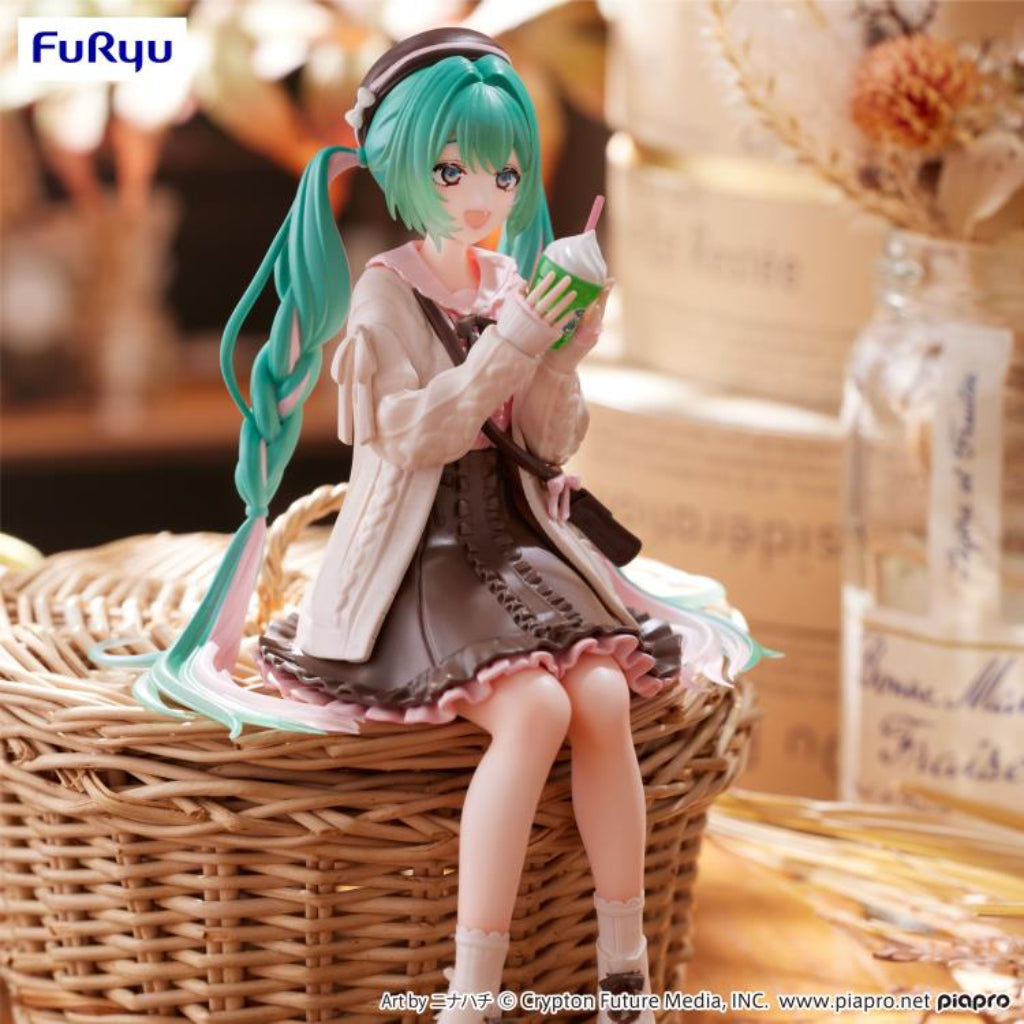 FuRyu Hatsune Miku Autumn Date Noodle Stopper Figure
