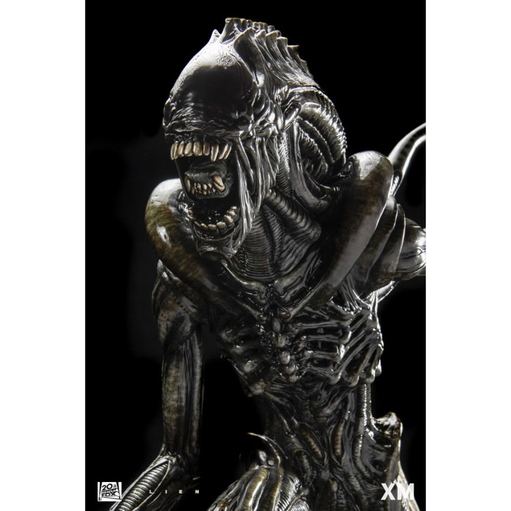 Supreme Collectibles Series Statue - Alien Warrior