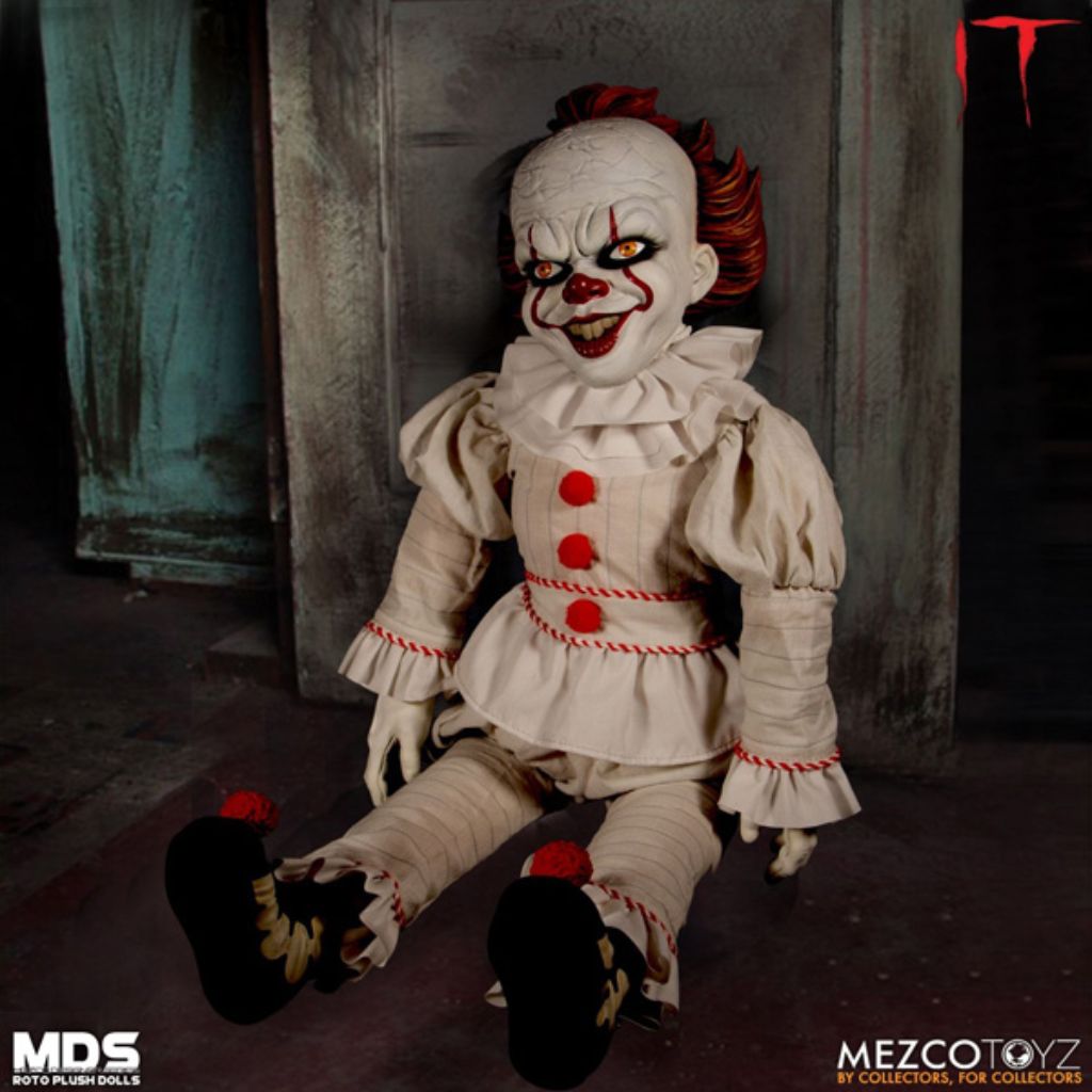 Mezco Designer Series Roto Plush - IT (2017): Pennywise