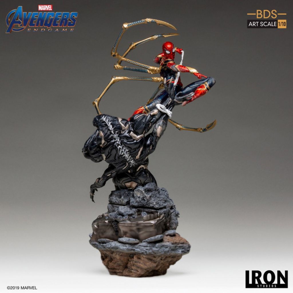 Avengers Endgame BDS Art Scale 1/10 - Iron Spider vs Outrider