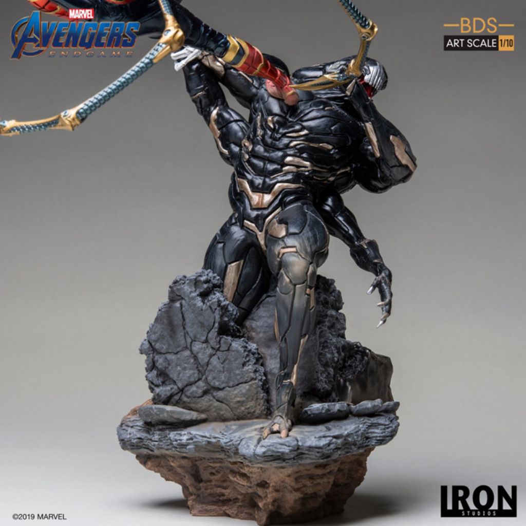 Avengers Endgame BDS Art Scale 1/10 - Iron Spider vs Outrider