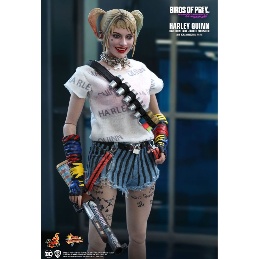 MMS566 - Birds of Prey - 1/6th scale Harley Quinn (Caution Tape Jacket Version)