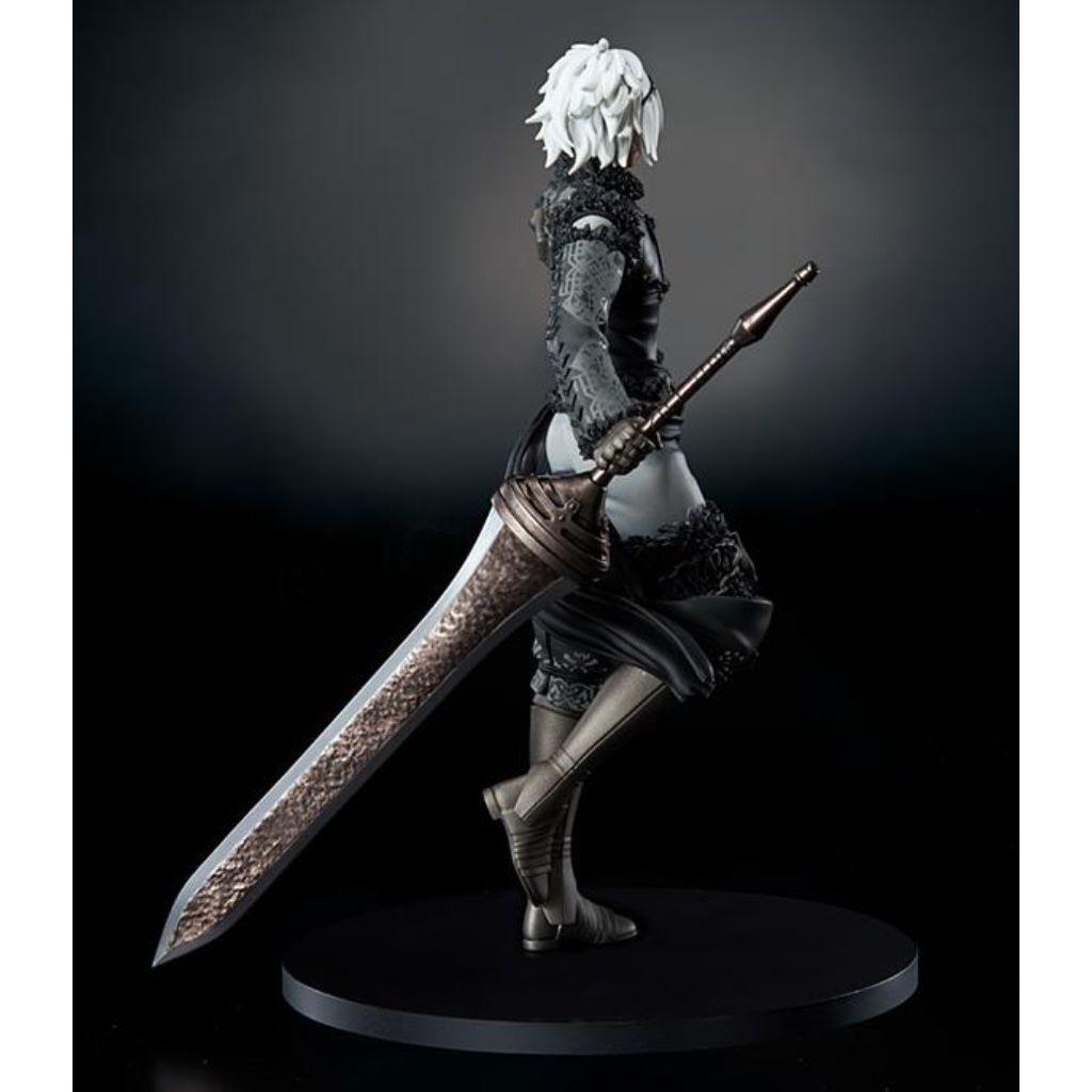 Square Enix NieR Replicant ver.1.22474487139... Statuette - Adult Protagonist