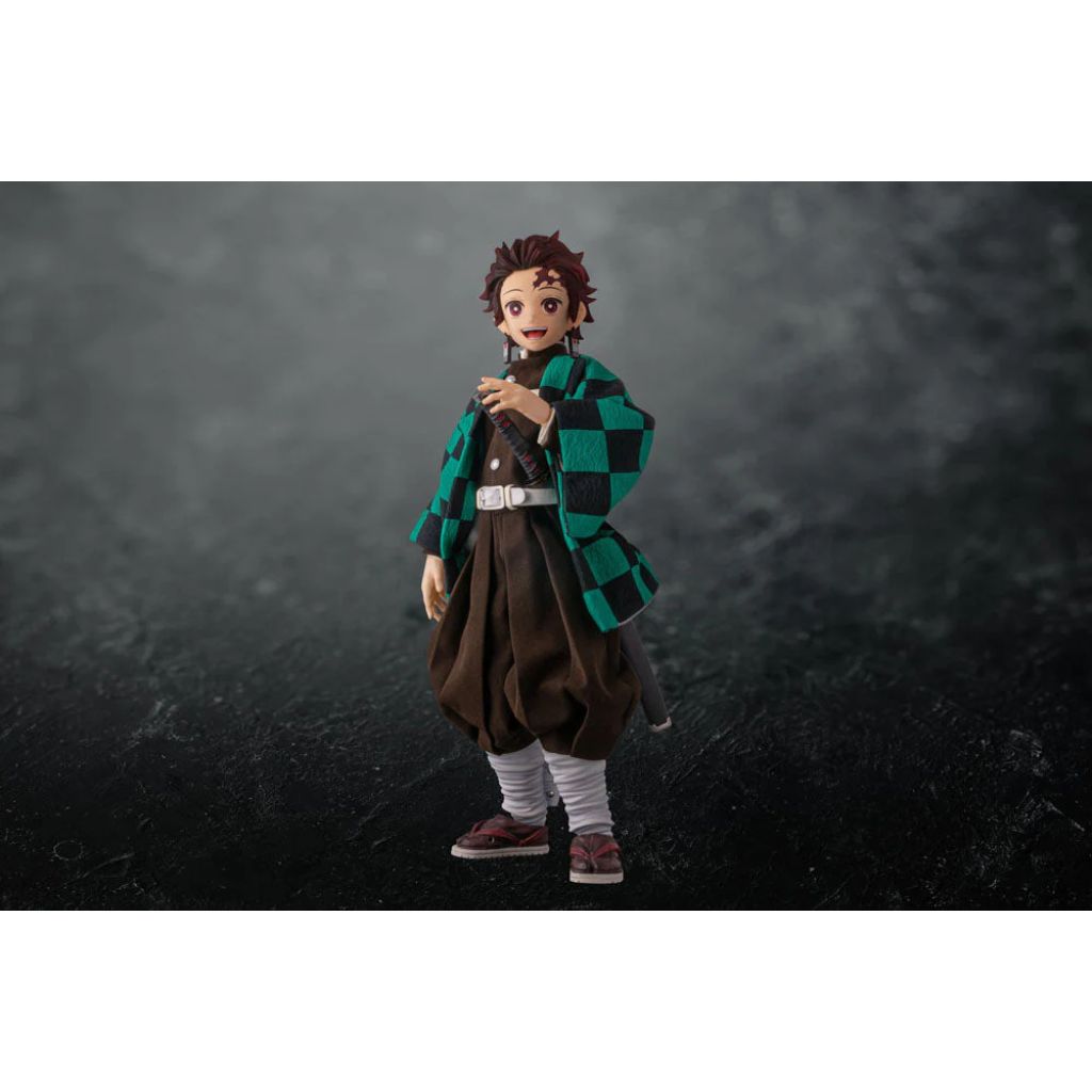 Demon Slayer: Kimetsu No Yaiba - Tanjiro Kamado Action Figure