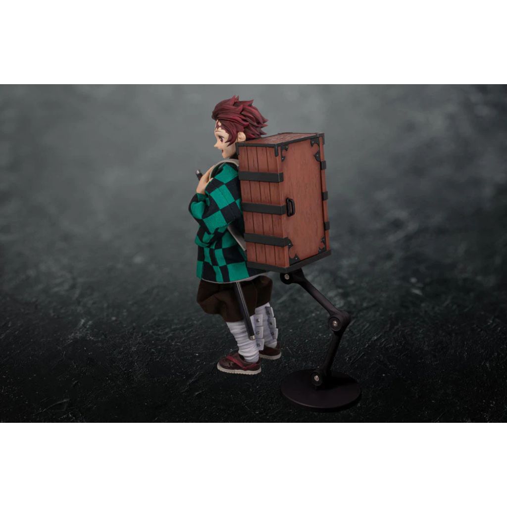 Demon Slayer: Kimetsu No Yaiba - Tanjiro Kamado Action Figure