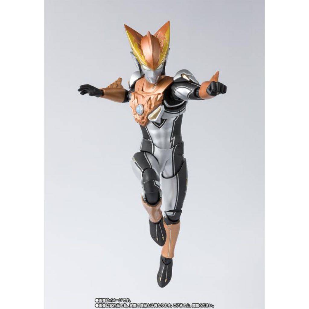 Bandai S.H. Figuarts Ultraman Rosso Ground