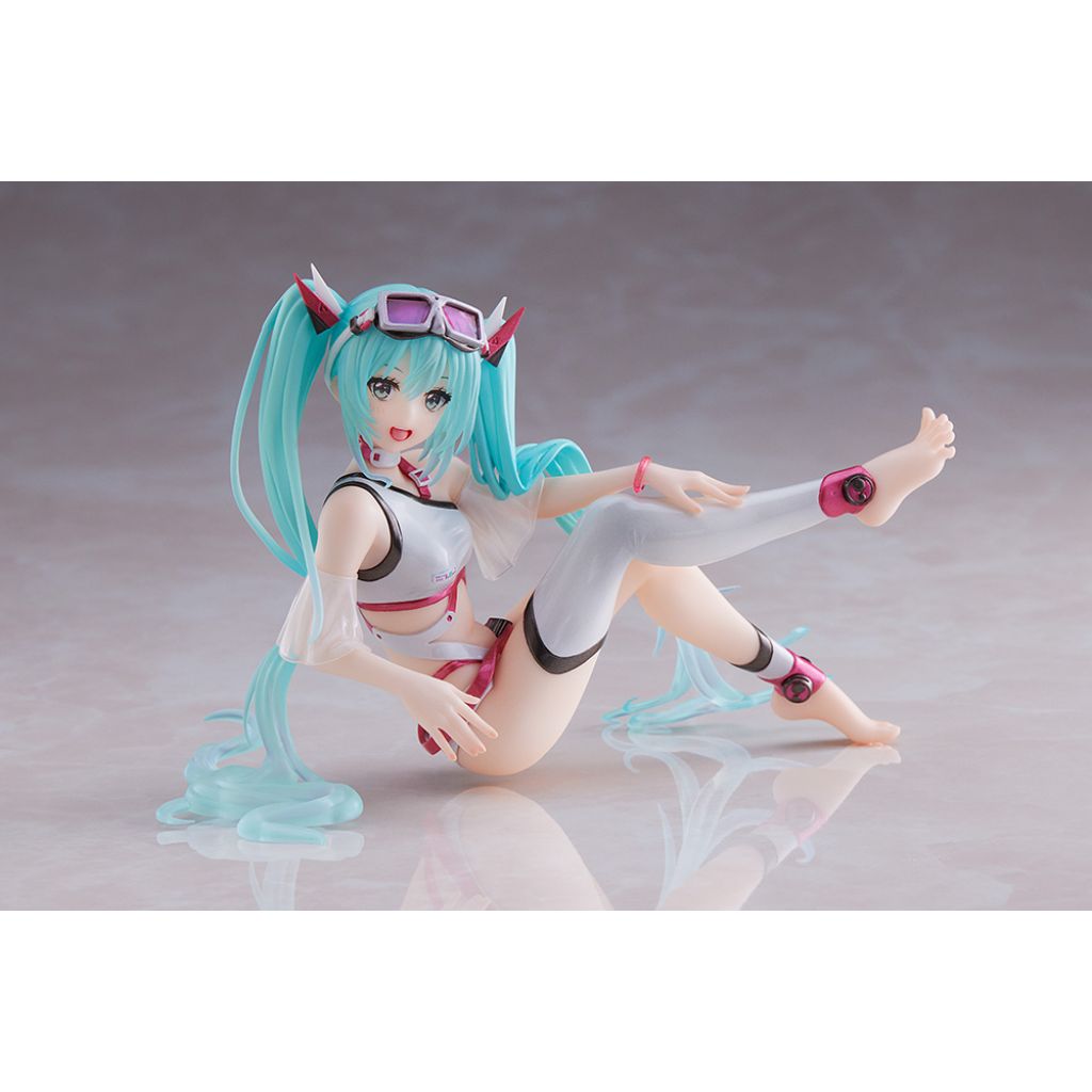 Taito Hatsune Miku Aqua Float Girls Figure