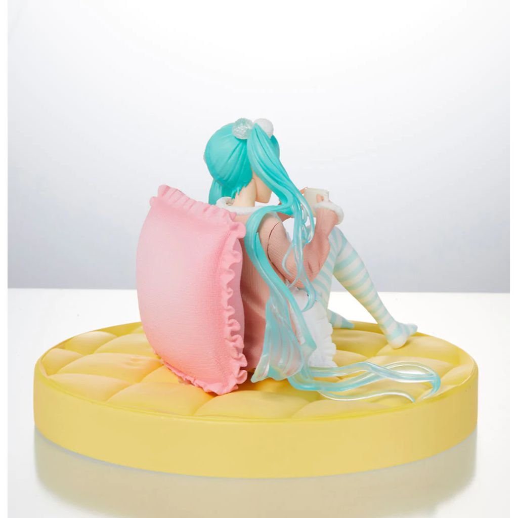 Taito Hatsune Miku Original Casual Wear Ver. Figure