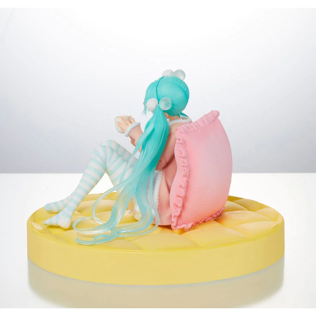 Taito Hatsune Miku Original Casual Wear Ver. Figure